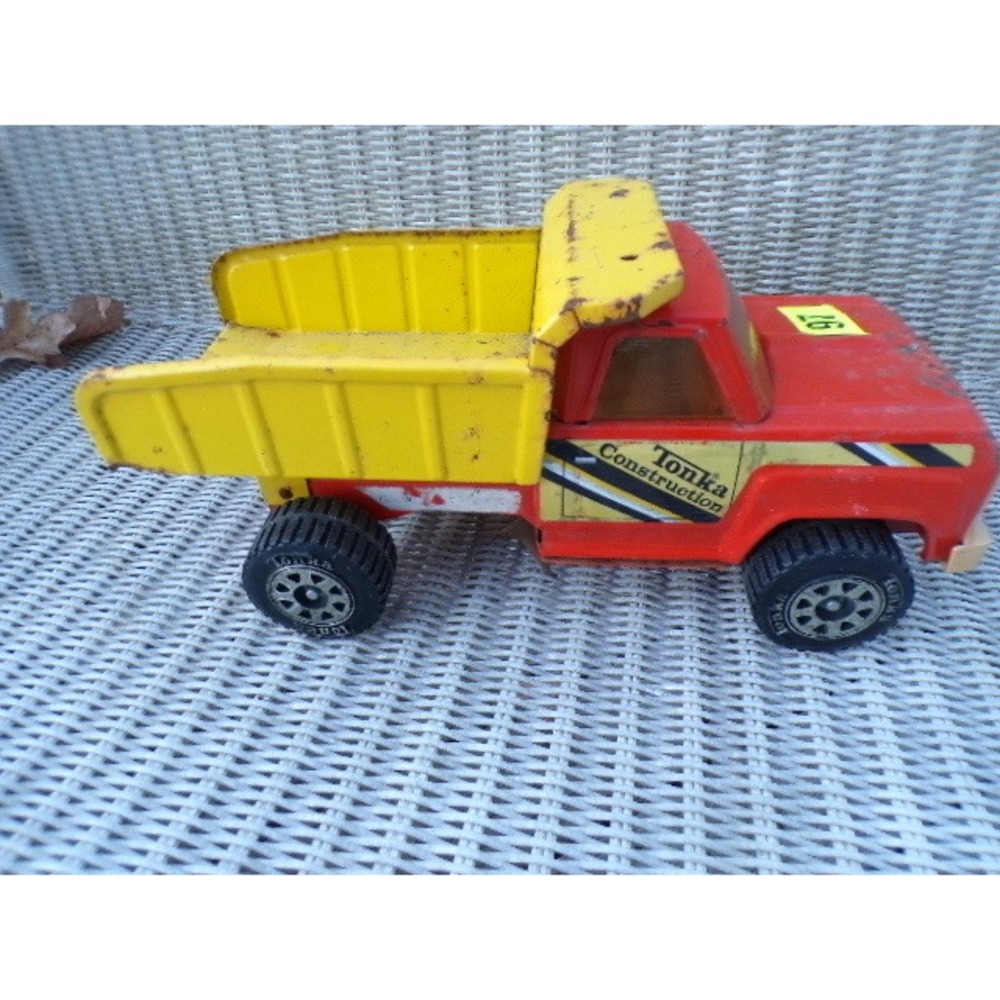 Vintage Tonka Construction Dump Truck Red Yellow Metal Toy Vehicle Plastic Tires
